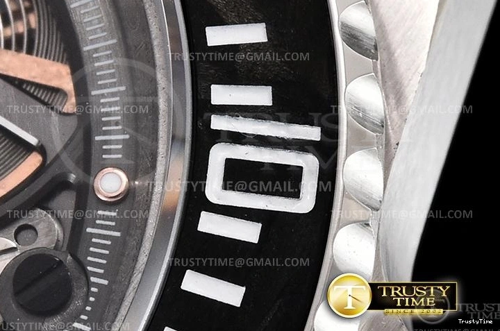 0709 ROLSUB0295B – Submariner Compact 1043